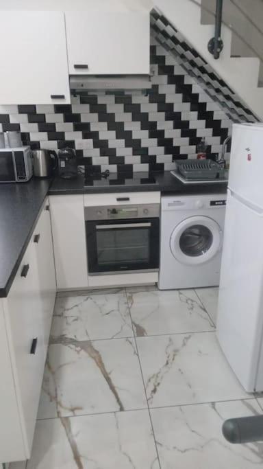 Joli Appartement De Vacances Écouen المظهر الخارجي الصورة
