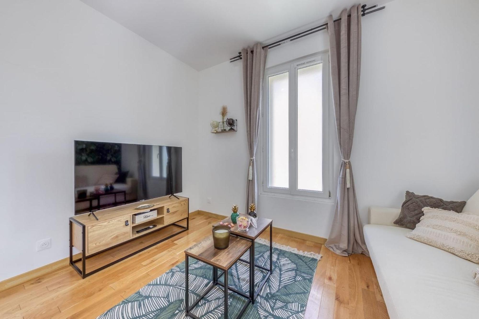 Joli Appartement De Vacances Écouen المظهر الخارجي الصورة
